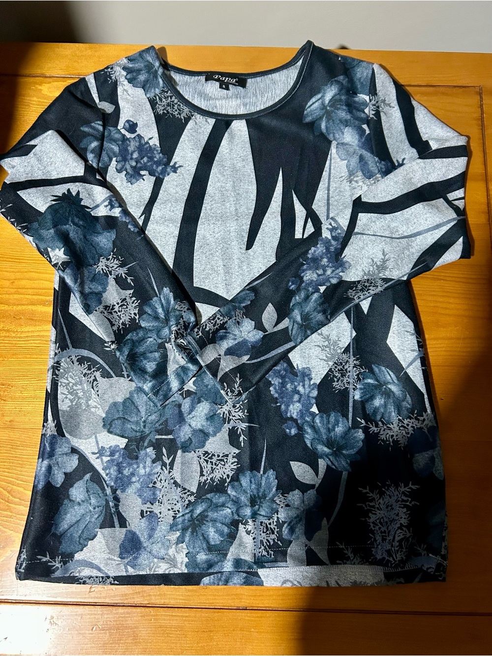 (3/$10)  Black & Gray Floral-Print Long Sleeve Top